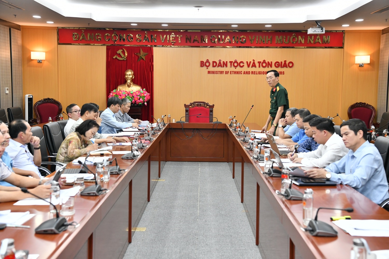 Các đại biểu dự Hội nghị