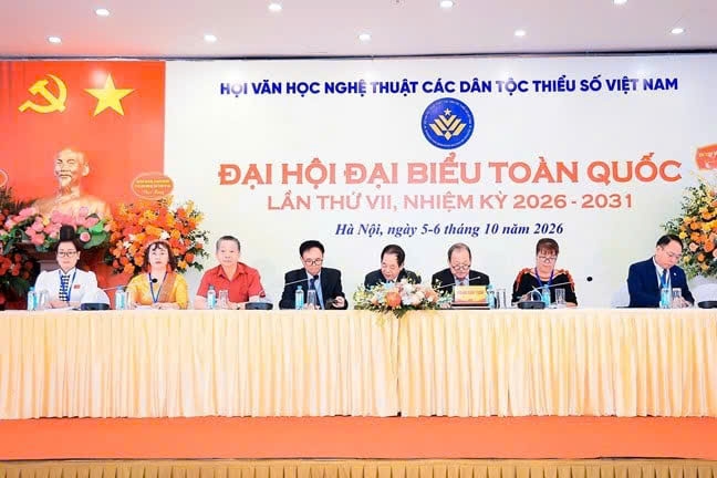 Đoàn Chủ tịch điều hành Đại hội 