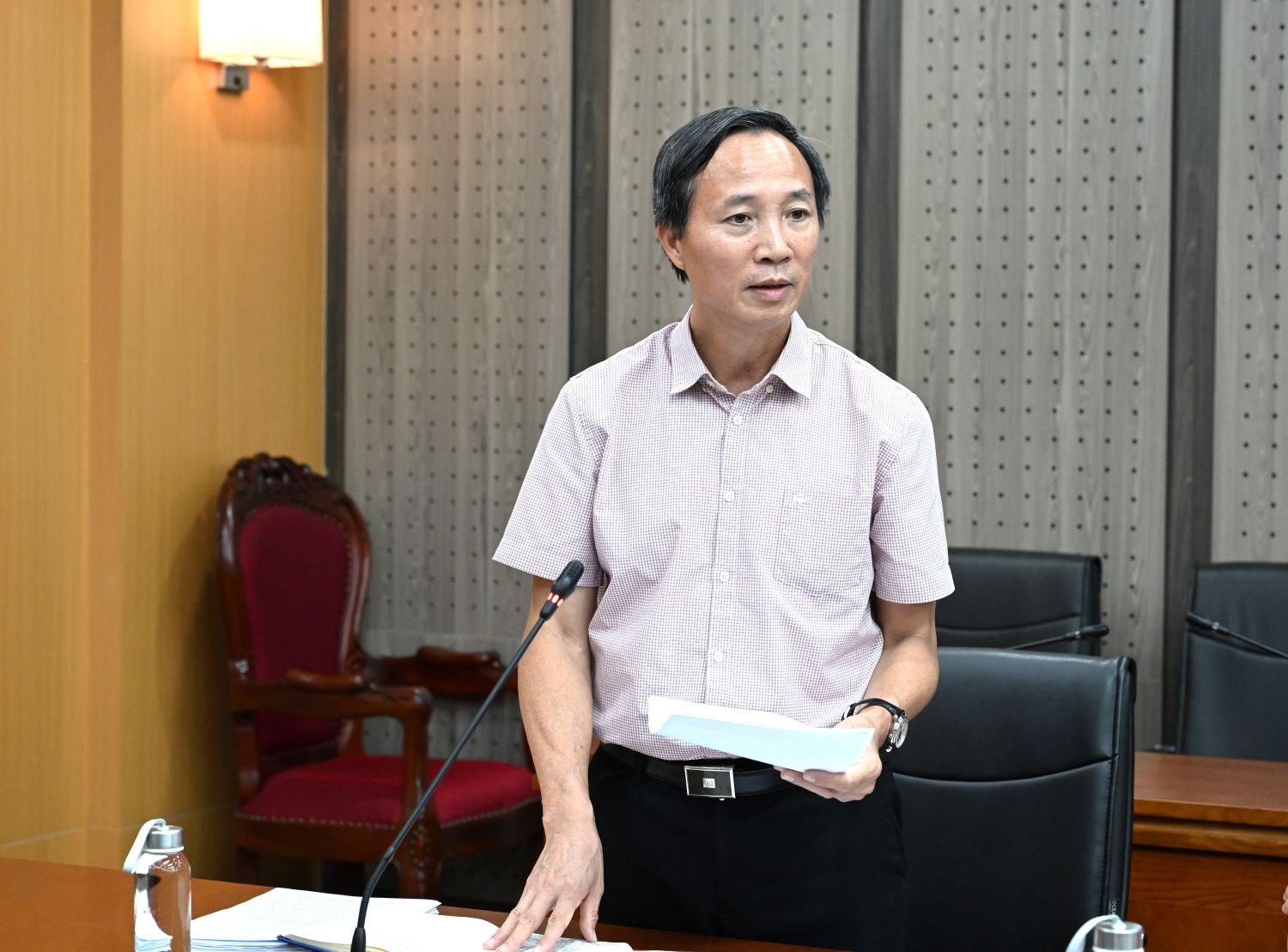 Trưởng ban Ban Tôn giáo Chính phủ Vũ Hoài Bắc phát biểu tại cuộc họp