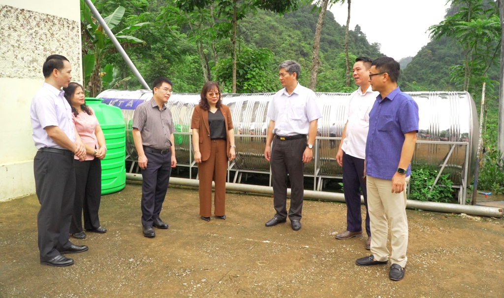 Đoàn công tác Bộ Dân tộc và Tôn giáo kiểm tra dự án công trình nước sạch tại xóm Đức Xuân, xã Hòa An, tỉnh Cao Bằng (tháng 7/2026) Ảnh Duy Dũng