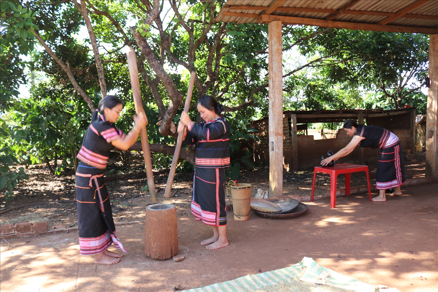 Phát triển du lịch cộng đồng là con đường tăng thu nhập của đồng bào dân tộc thiểu số ở Gia Lai (Ảnh: Trần Quỳnh)
