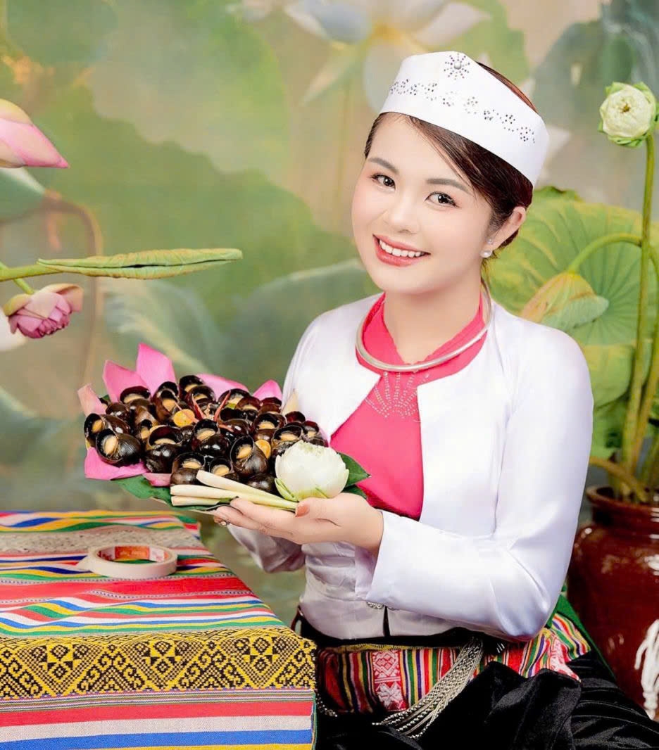 Từ những mẻ chả bán ở chợ quê, chị Bùi Thị Mơ, dân tộc Mường tỉnh Phú Thọ đã phát triển thành sản phẩm OCOP được người tiêu dùng đánh giá cao