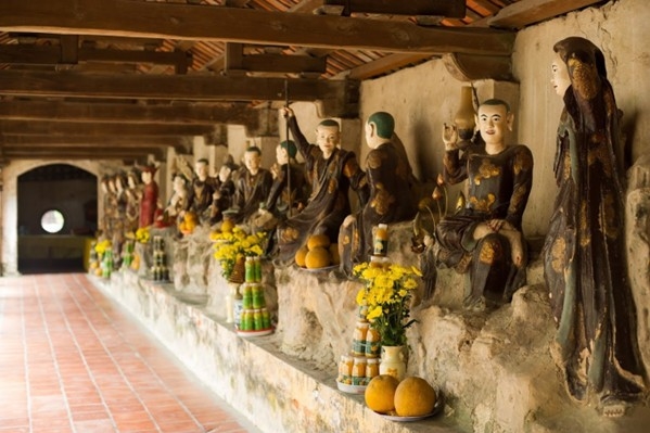 According to researchers, the materials used to sculpt the statues are a special mixture of purified clay mixed with slaked lime, molasses and shredded paper.