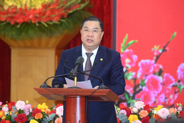 Đồng chí Phạm Gia Túc, Ủy viên Bộ Chính trị, Bí thư Trung ương Đảng, Chánh Văn phòng Trung ương phát biểu tại buổi gặp mặt. (Ảnh: ĐĂNG KHOA)