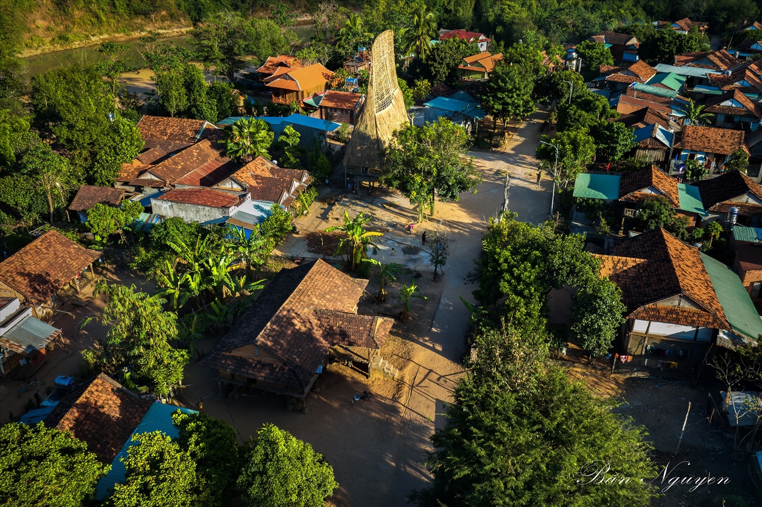 Làng du lịch cộng đồng Kon K’Tu nhìn từ trên cao