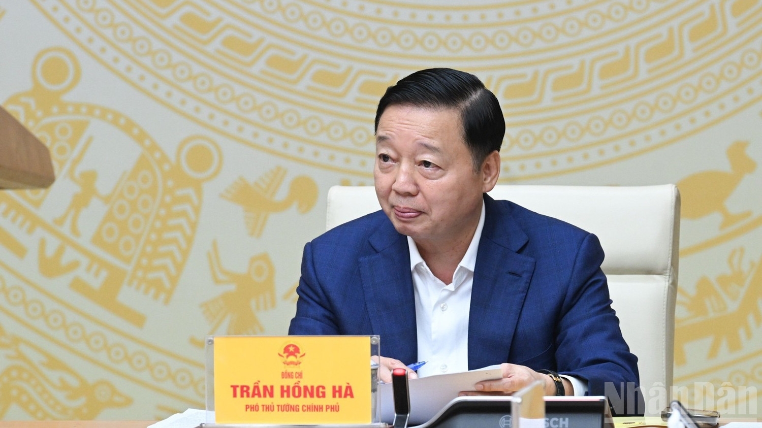 Phó Thủ tướng Chính phủ Trần Hồng Hà phát biểu ý kiến tại phiên họp. (Ảnh: Trần Hải)