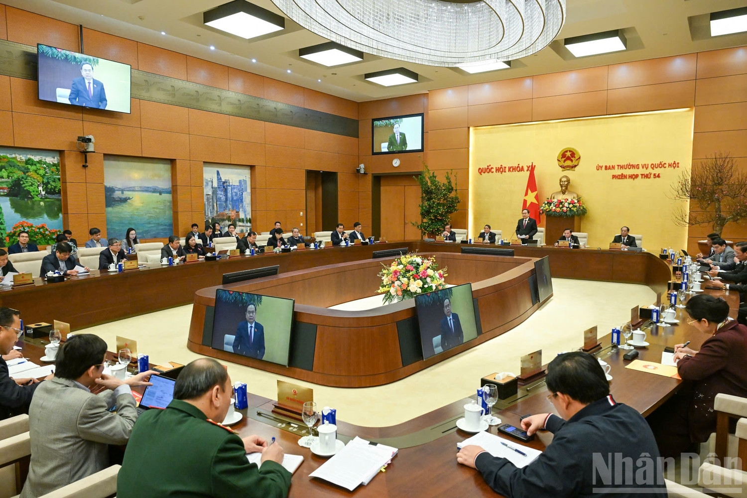 Quang cảnh phiên họp. (Ảnh: DUY LINH)