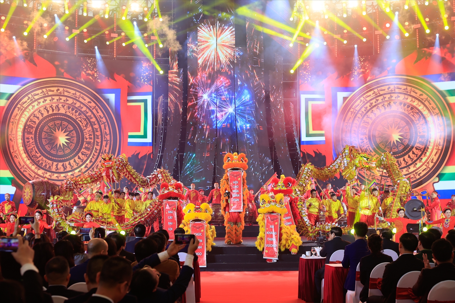 Thủ tướng khai mạc Hội chợ Mùa Xuân lần thứ nhất năm 2026 với 3 kỳ vọng lớn 6