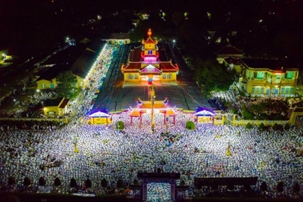 Thousands of Cao Dai followers flocked to the Tay Ninh Holy See from the afternoon of October 5th to attend the 2025 Grand Ceremony of the Yao Chi Palace Banquet