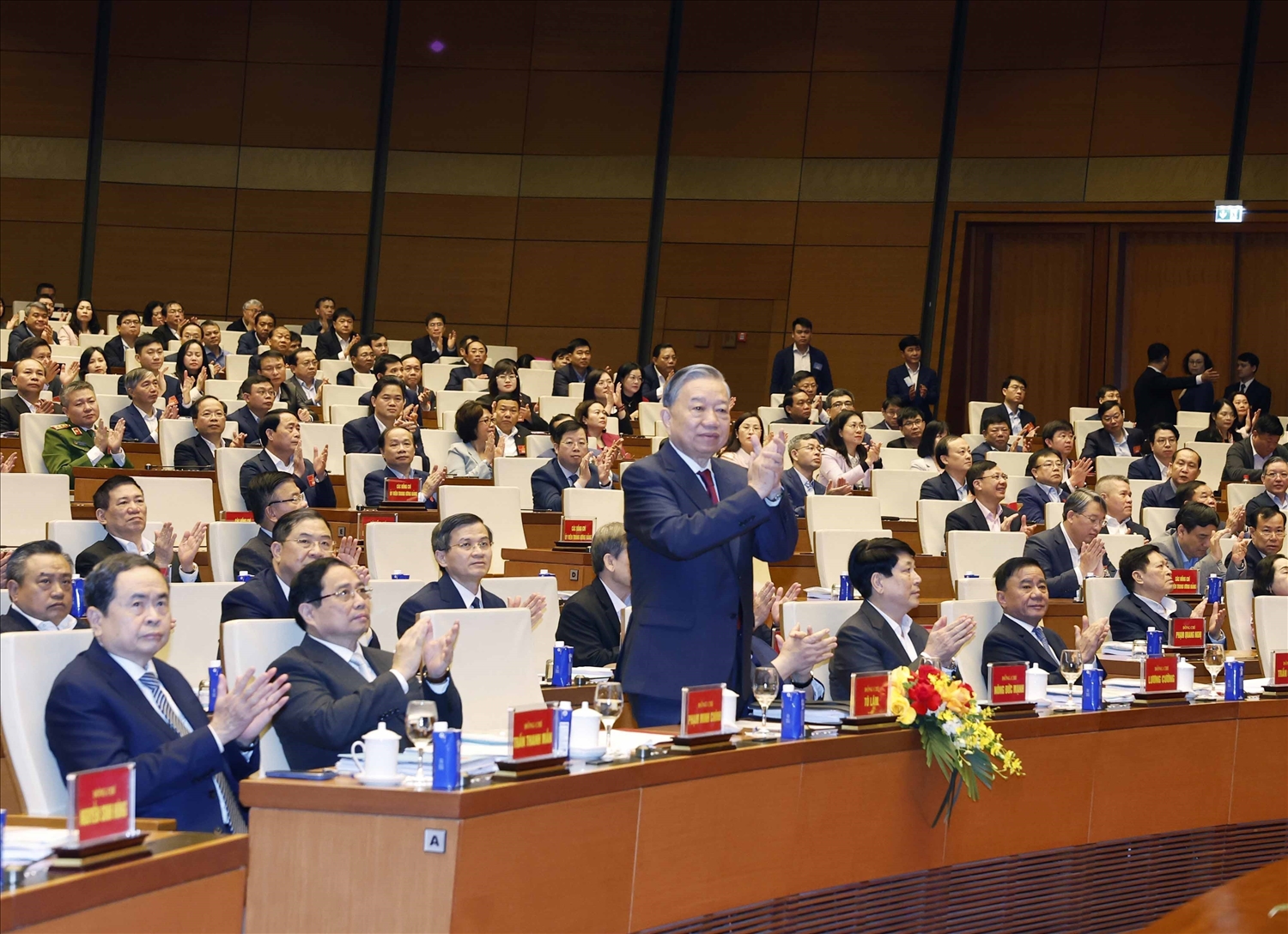 Tổng Bí thư Tô Lâm và các đồng chí Lãnh đạo, nguyên Lãnh đạo Đảng, Nhà nước dự Hội nghị _ Ảnh: TTXVN