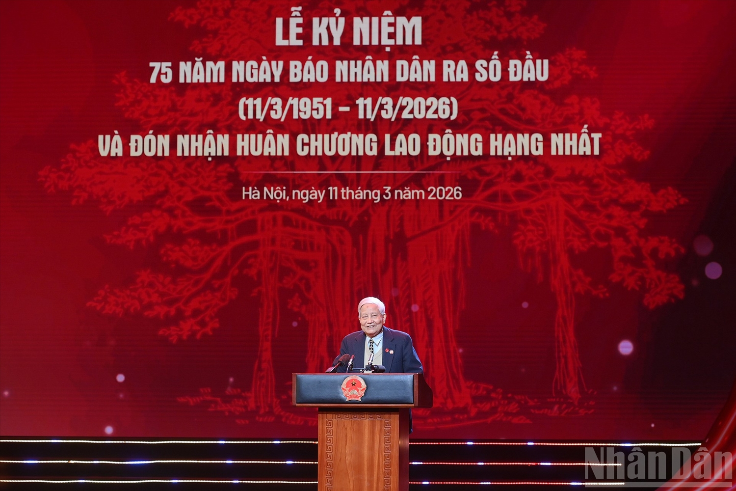 Nhà báo lão thành Hà Đăng, nguyên Tổng Biên tập Báo Nhân Dân phát biểu cảm nghĩ tại buổi lễ. (Ảnh: ĐĂNG KHOA)