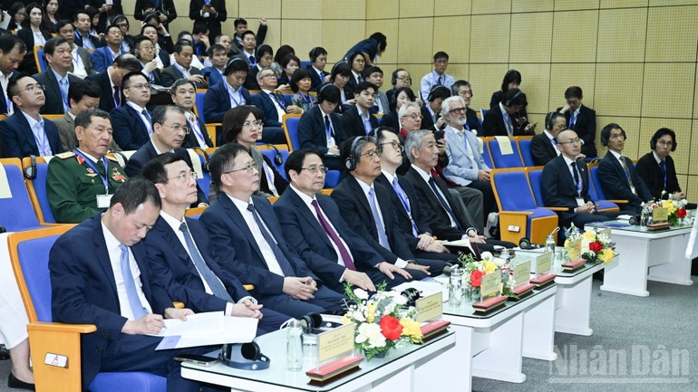 Thủ tướng Chính phủ Phạm Minh Chính và các đại biểu tham dự sự kiện. (Ảnh: TRẦN HẢI)