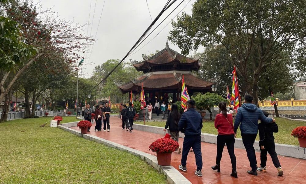 Khuôn viên quần thể di tích đền Sòng Sơn (phường Quang Trung, tỉnh Thanh Hóa)