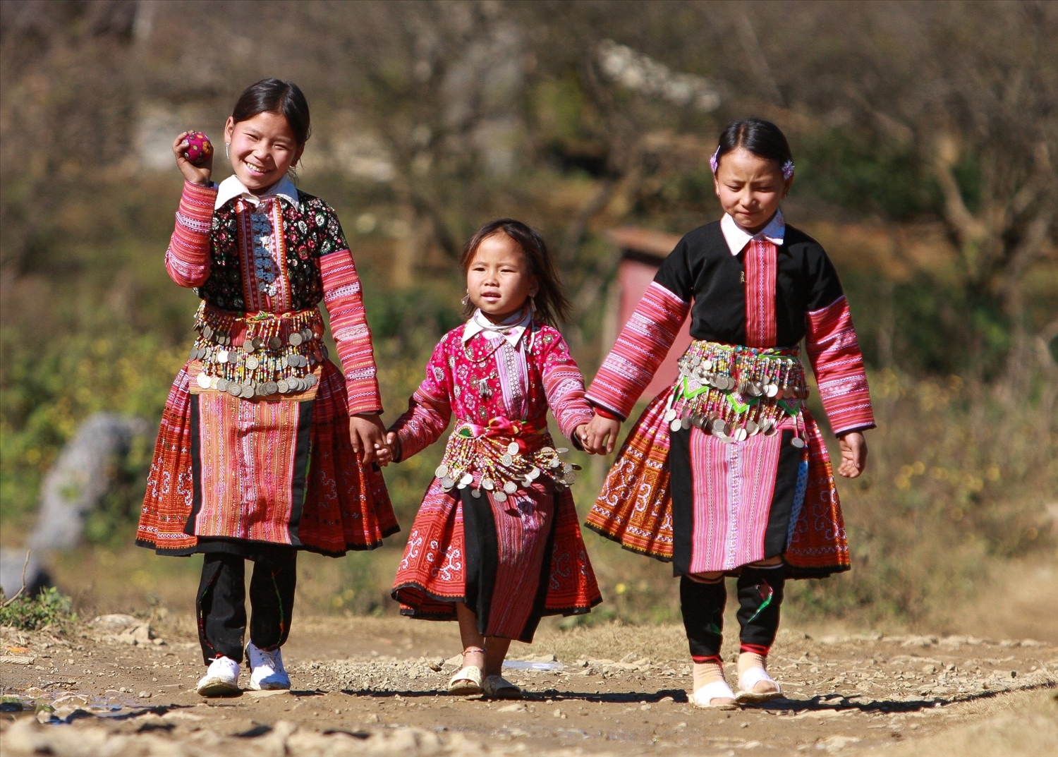 For Mong ethnic girls in Son La province, a pao ball is an indispensable part of going to festivals