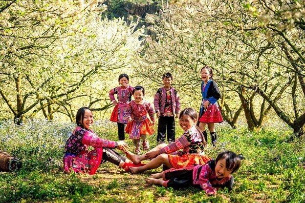 Ethnic Children always receive attention from their families, schools and society helping them to develop comprehensively