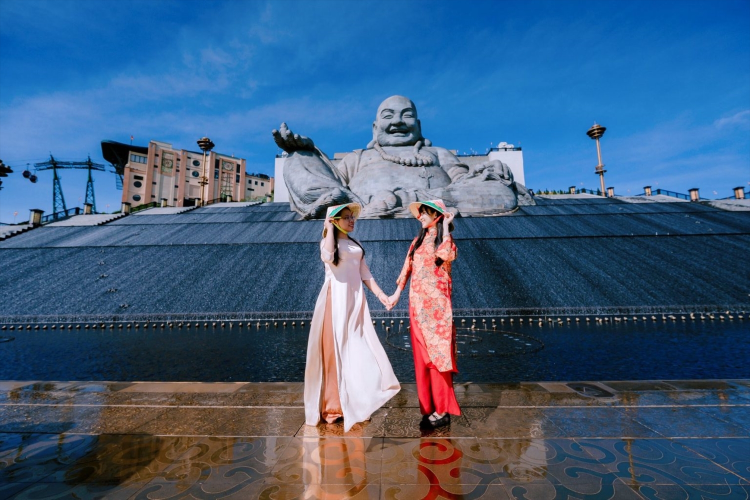 Trong bối cảnh du lịch ngày càng phát triển, việc kết hợp giữa giá trị tâm linh và trải nghiệm hiện đại như tại núi Bà Đen là hướng đi bền vững