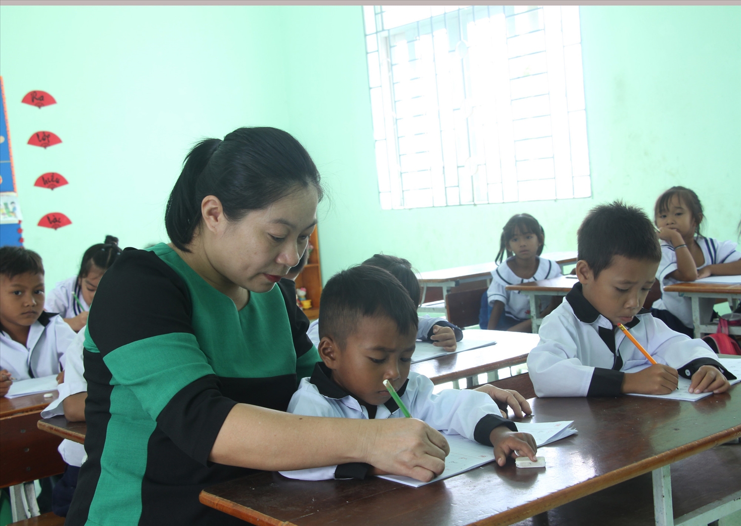 Tiếng Việt không chỉ là một môn học, mà còn là “chìa khóa” để mở cánh cửa tri thức cho học sinh dân tộc thiểu số