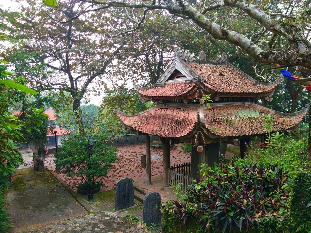 Chùa Long Đọi Sơn vốn là đại danh lam kiêm hành cung thời Lý