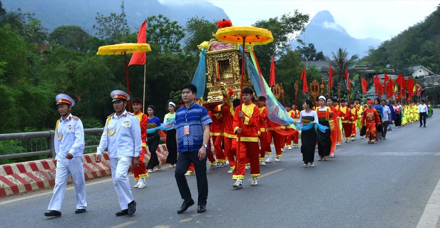 Kết nối quá khứ với hiện tại, hun đúc bản sắc cộng đồng và mở ra hướng phát triển du lịch bền vững cho miền biên viễn xứ Thanh