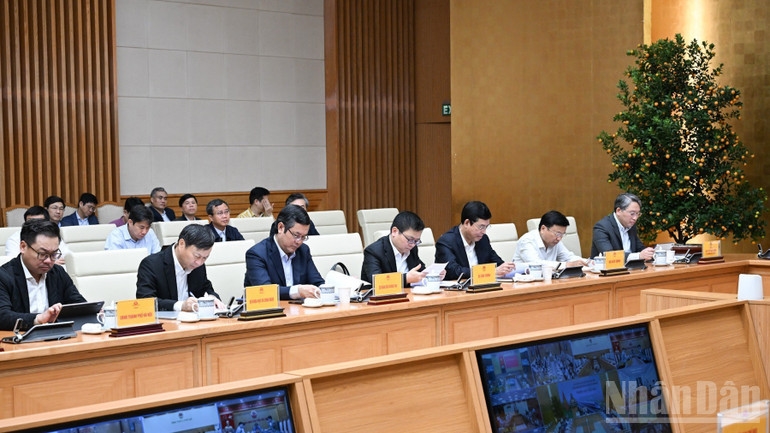 Lãnh đạo các bộ, ngành, cơ quan tham dự phiên họp. (Ảnh: Trần Hải) 