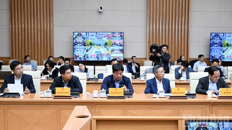 Các đại biểu tham dự phiên họp. (Ảnh: Trần Hải) 