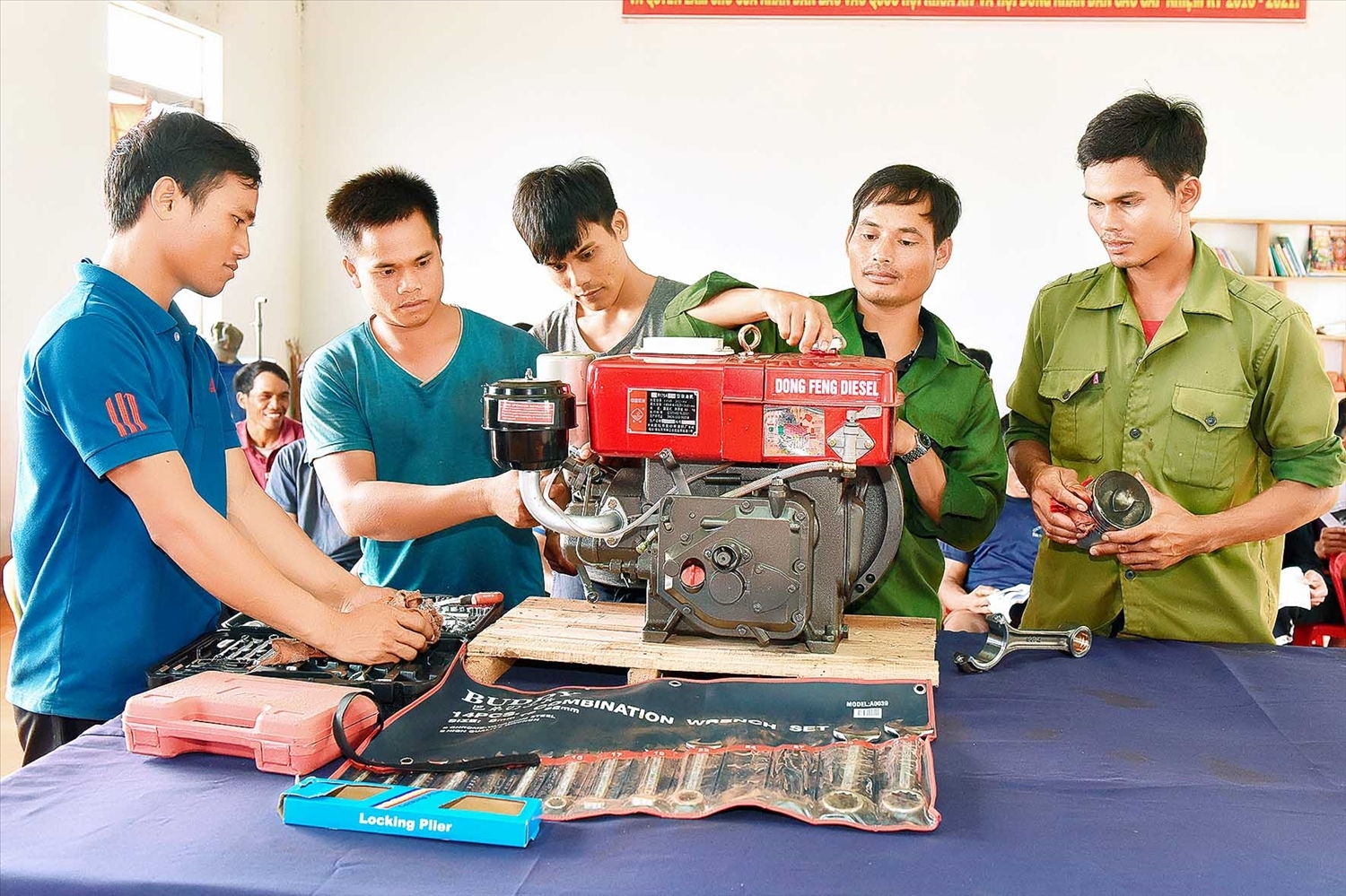 Tăng cường đào tạo nghề, nâng cao kỹ năng lao động sẽ góp phần giảm thiểu nguy cơ nghèo cho lao động dân tộc thiểu số khi di cư đến đô thị