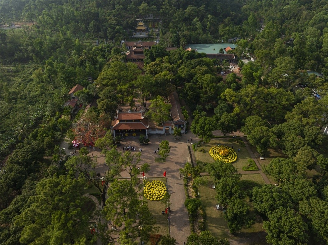 Toàn cảnh chùa Côn Sơn