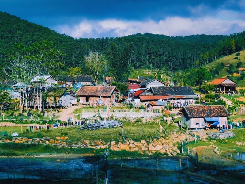 Khởi sắc ở vùng đồng bào dân tộc thiểu số và miền núi