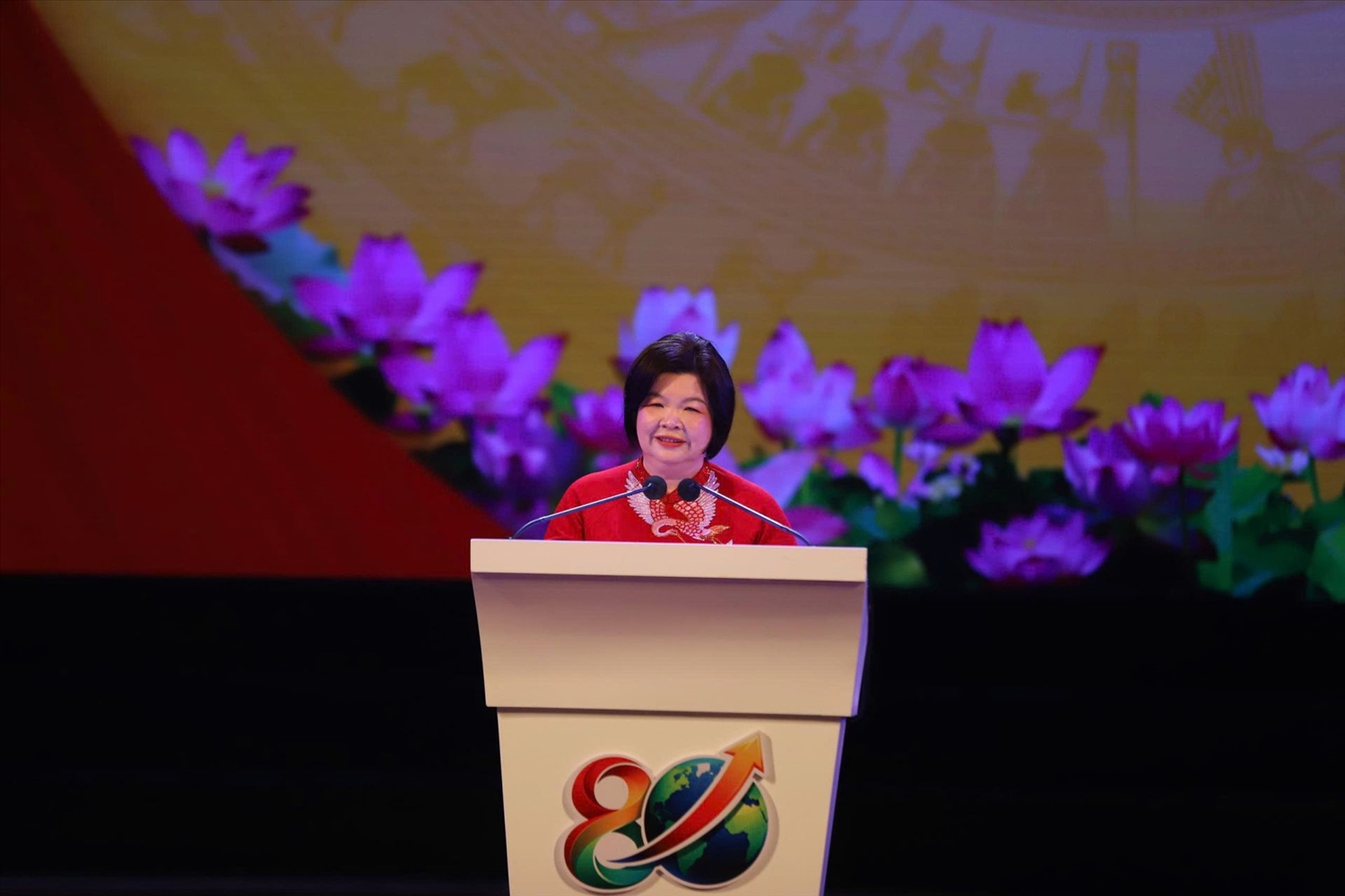 Chủ tịch Liên minh Hợp tác xã Việt Nam Cao Xuân Thu Vân phát biểu tại buổi lễ