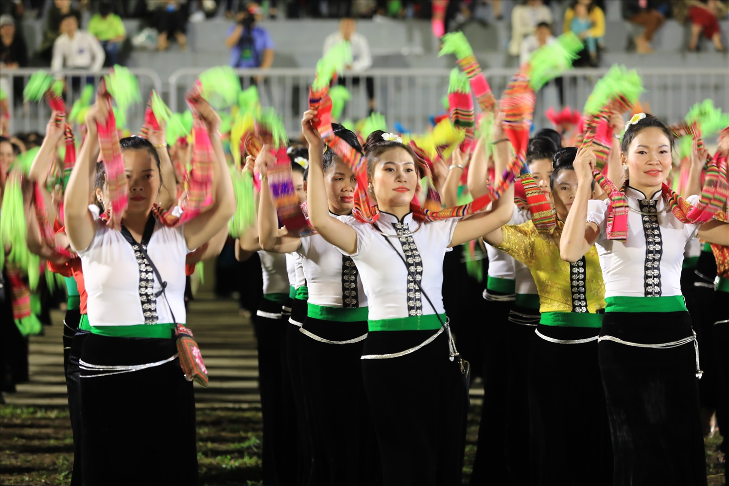 Xòe không chỉ là một điệu múa mà còn là ""linh hồn" văn hóa của cộng đồng người Thái