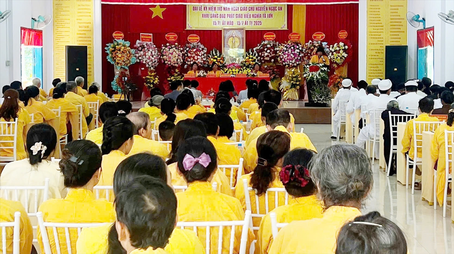 Lễ kỷ niệm 110 năm khai sáng tôn giáo Phật giáo Hiếu Nghĩa Tà Lơn
