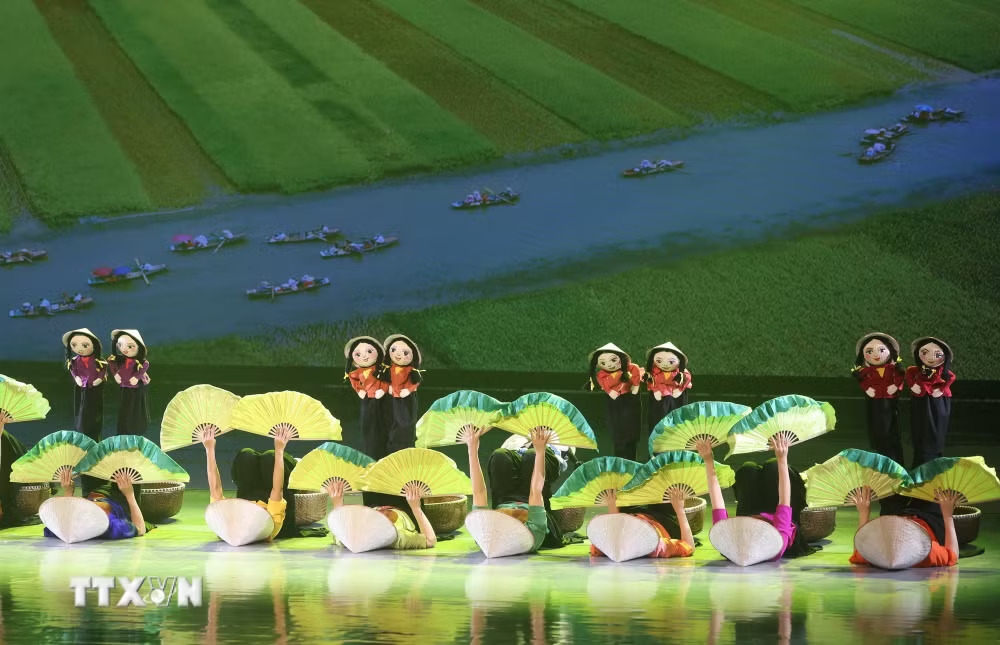 Chương trình biểu diễn nghệ thuật Việt Nam-Trung Quốc - Ảnh: TTXVN