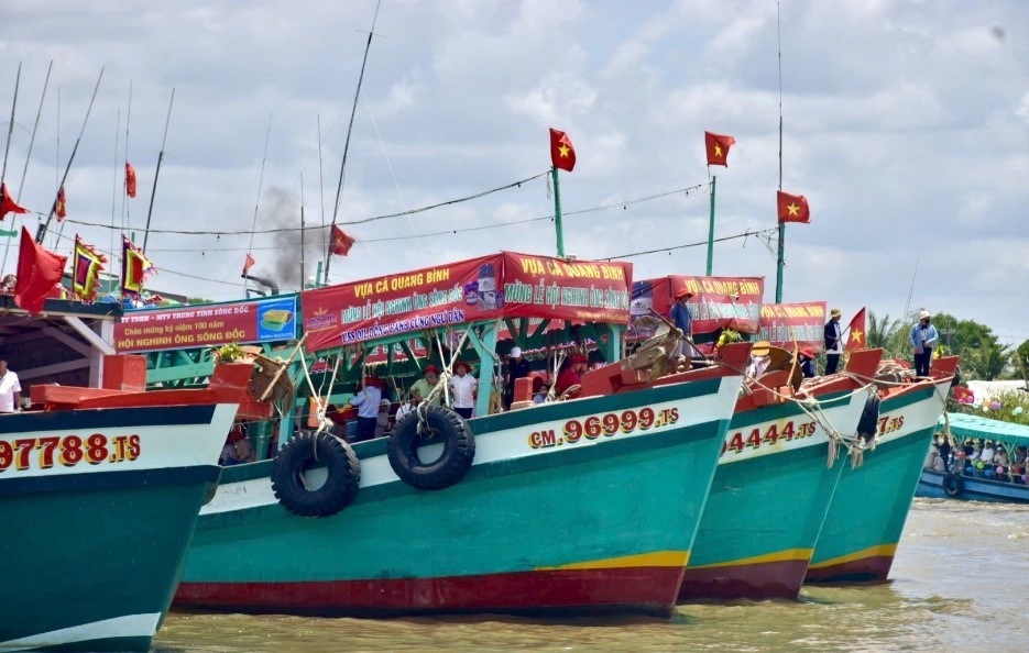 Lễ hội Nghinh Ông không chỉ dừng lại ở giá trị tín ngưỡng. Điều làm nên sức sống lâu bền của lễ hội chính là sự gắn kết giữa văn hóa và đời sống