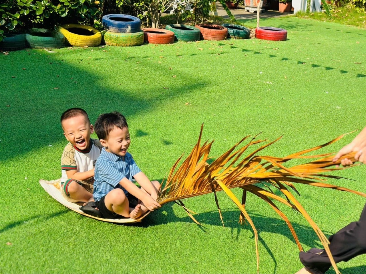 Mo cau là thứ đồ chơi vô cùng thích thú đối với những đứa trẻ