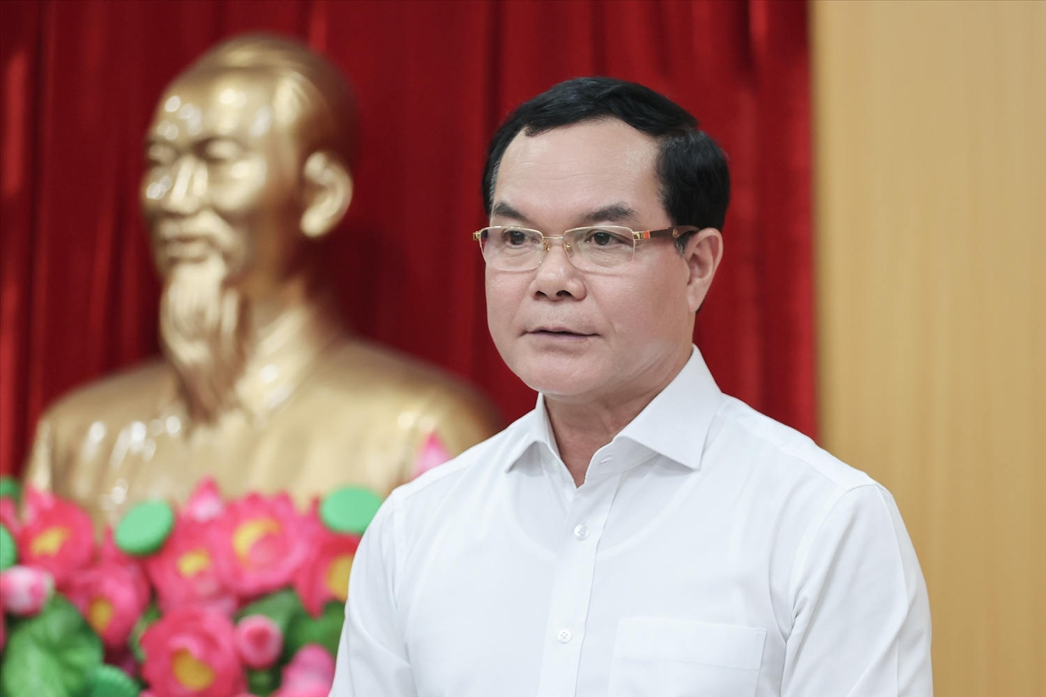 Bộ trưởng Bộ Dân tộc và Tôn giáo Nguyễn Đình Khang phát biểu tại buổi làm việc