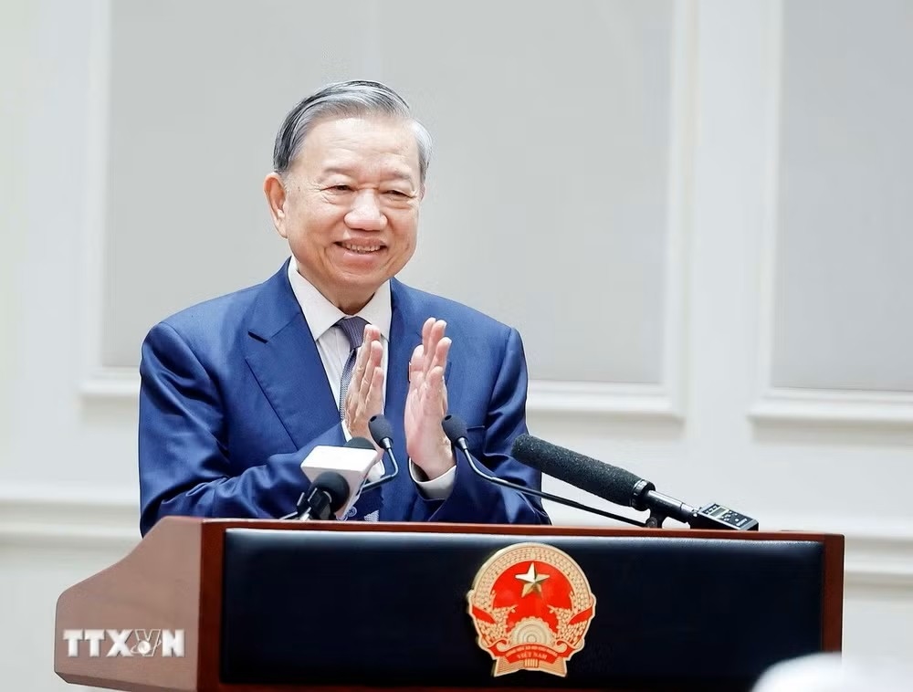 Tổng Bí thư, Chủ tịch nước nhấn mạnh cần quan tâm đồng bộ các lĩnh vực phát triển của vùng đồng bào dân tộc thiểu số và miền núi - Ảnh: TTXVN