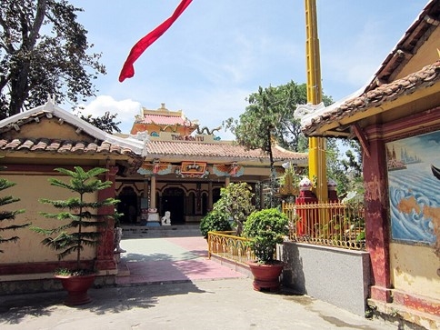 Thoi Son Pagoda in An Giang province is a pagoda of the Buu Son Ky Huong religion