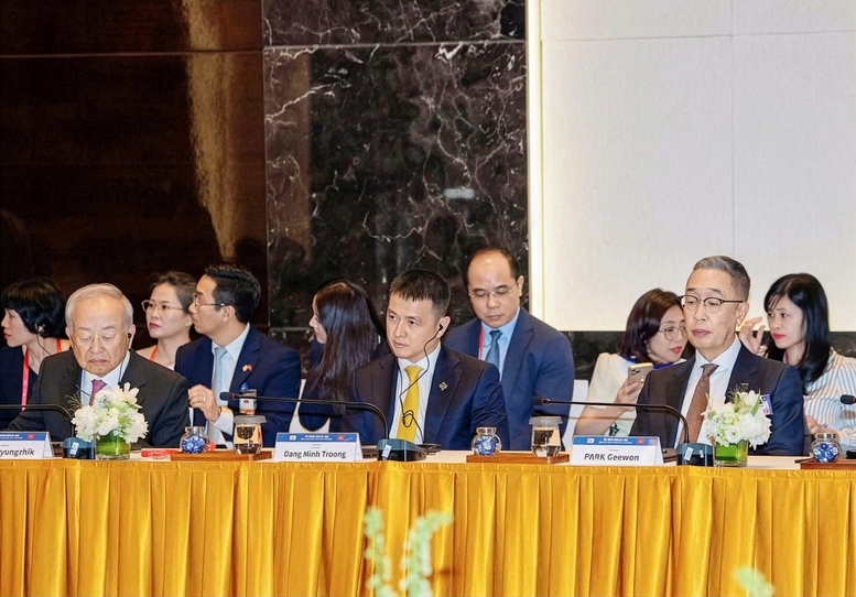 Ông Đặng Minh Trường - Chủ tịch HĐQT Tập đoàn Sun Group đề xuất những trụ cột hợp tác mở với cộng đồng doanh nghiệp Hàn Quốc - Ảnh: VGP/Nhật Bắc