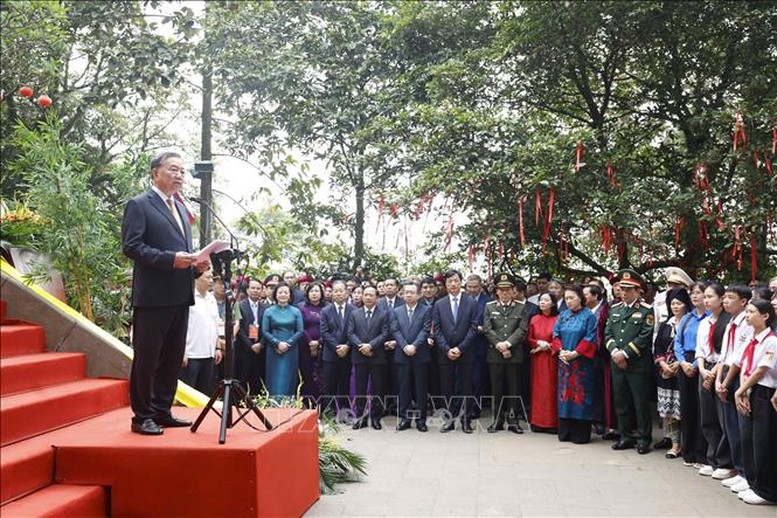 Tổng Bí thư, Chủ tịch nước Tô Lâm nói chuyện với các tầng lớp nhân dân tại Khu di tích lịch sử Quốc gia Đặc biệt Đền Hùng