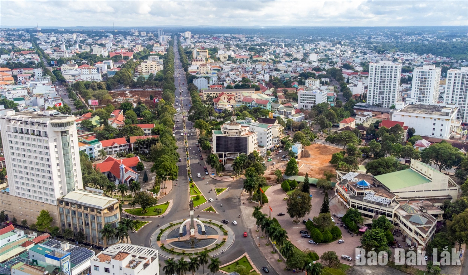 Buôn Ma Thuột ngày càng phát triển, hiện đại và mang bản sắc riêng.