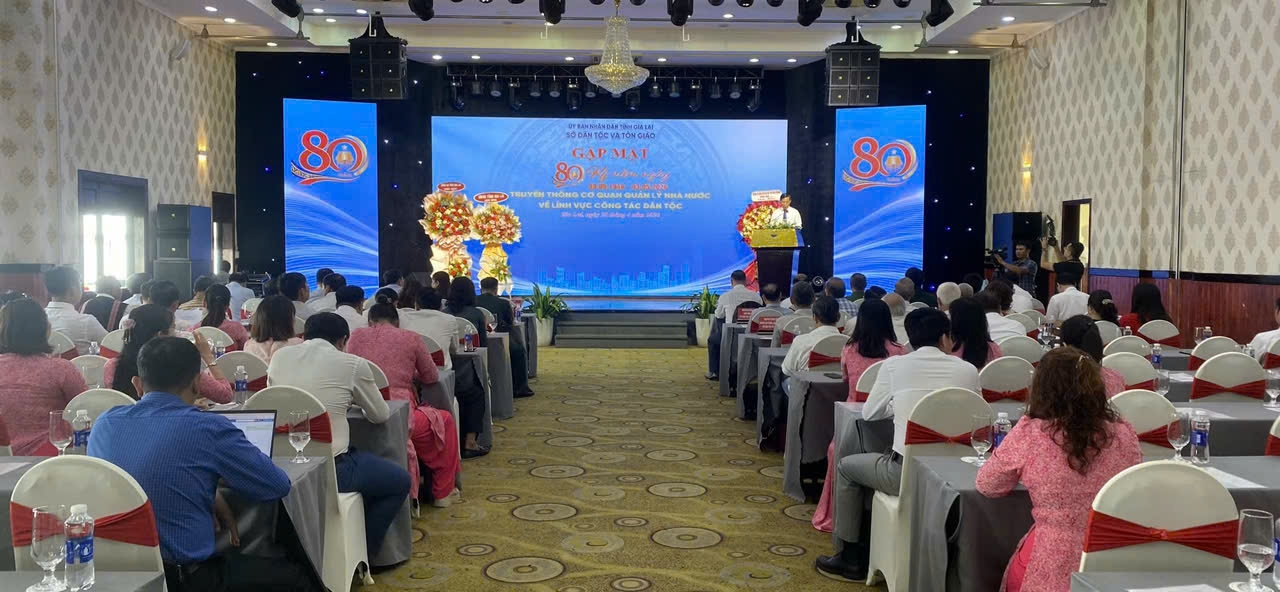 Quang cảnh buổi gặp mặt. Ảnh: X.Đ