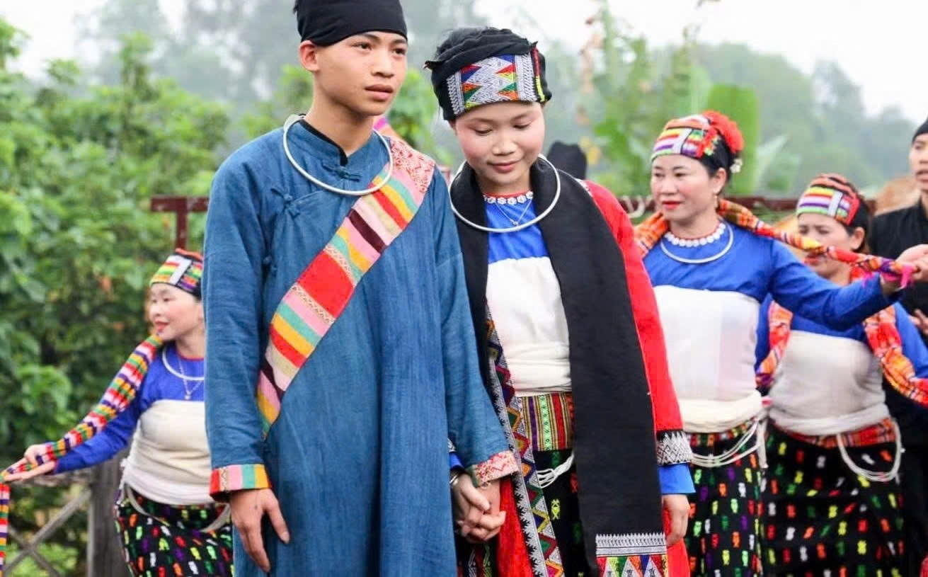 Trang phục trong lễ cưới của người Thái Thanh Hóa