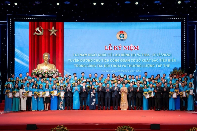 Chủ tịch Quốc hội Trần Thanh Mẫn tuyên dương 101 đồng chí Chủ tịch công đoàn cơ sở xuất sắc, tiêu biểu 