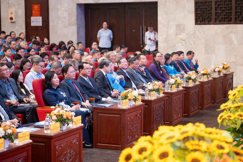 Chủ tịch Quốc hội Trần Thanh Mẫn dự Lễ kỷ niệm 140 năm Ngày Quốc tế Lao động 8