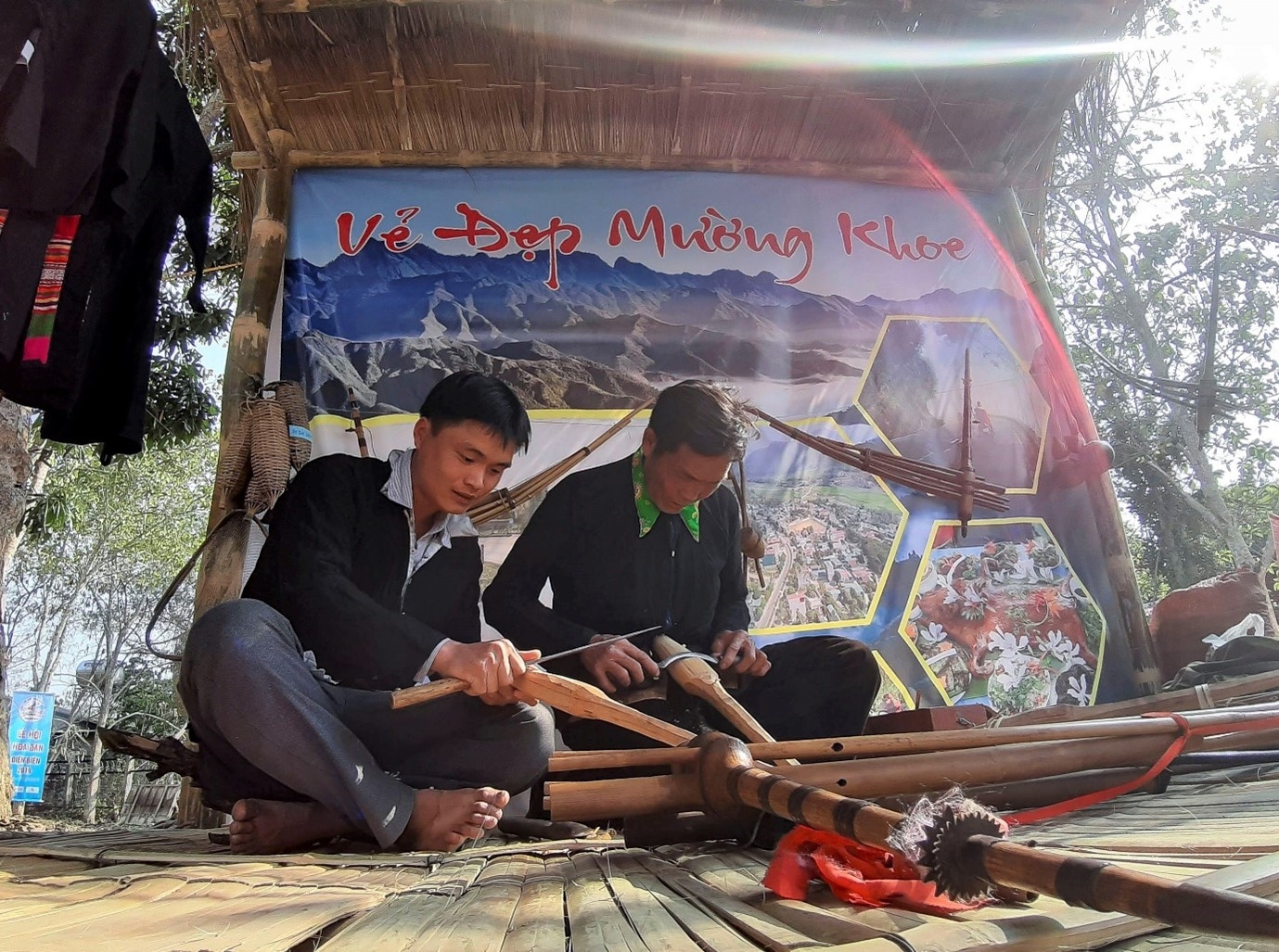 Young people learn how to make Mong flutes