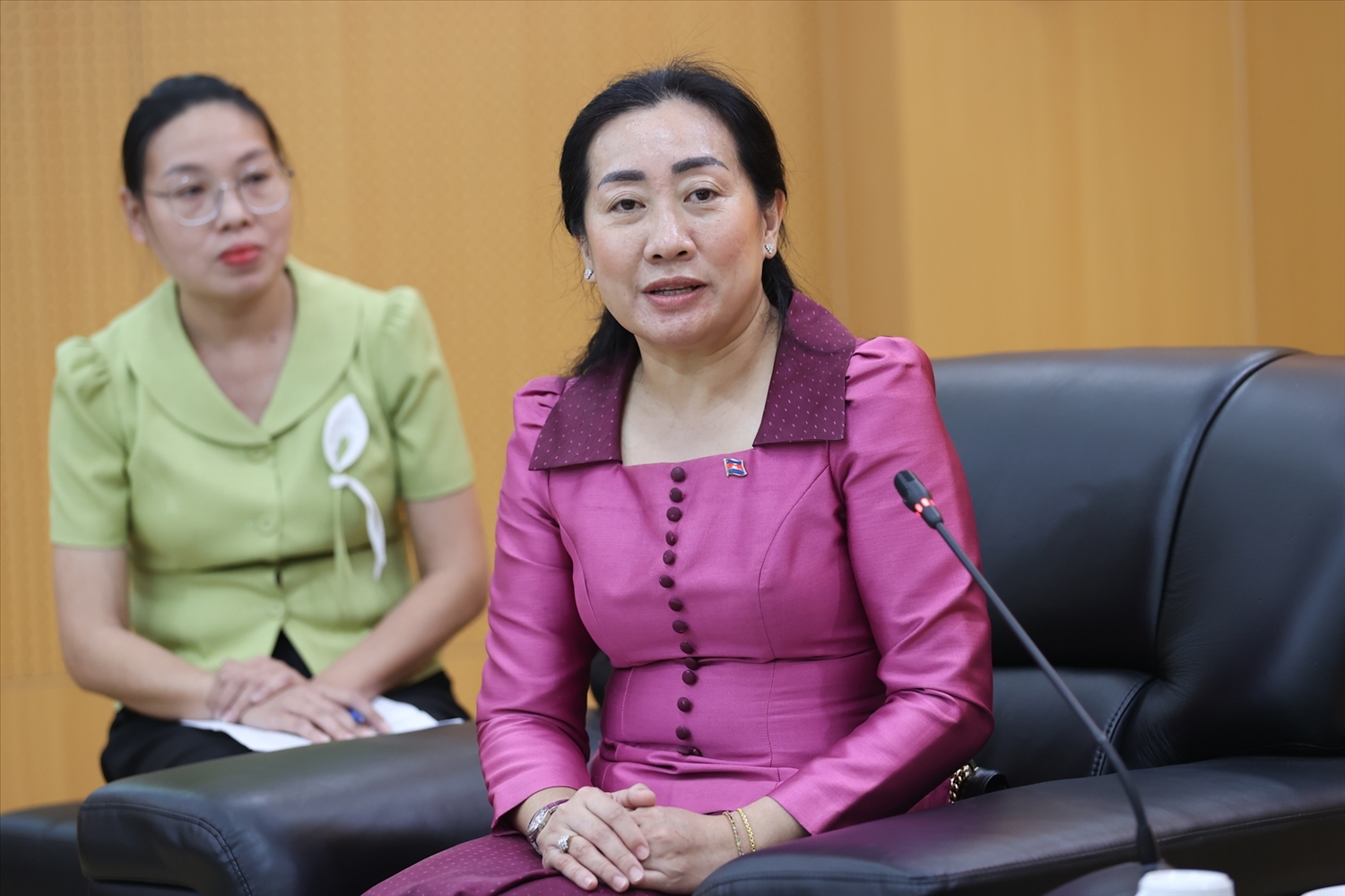 Bà Touch Sopharath, Đại sứ Đặc mệnh toàn quyền Vương quốc Campuchia tại Việt Nam phát biểu tại buổi tiếp (Ảnh: Lê Anh Dũng)