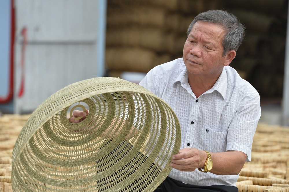 Ông Phạm Đăng Khuyến luôn tâm niệm rằng phải biết dùng trí tuệ và đôi bàn tay để tạo ra giá trị cho cộng đồng.