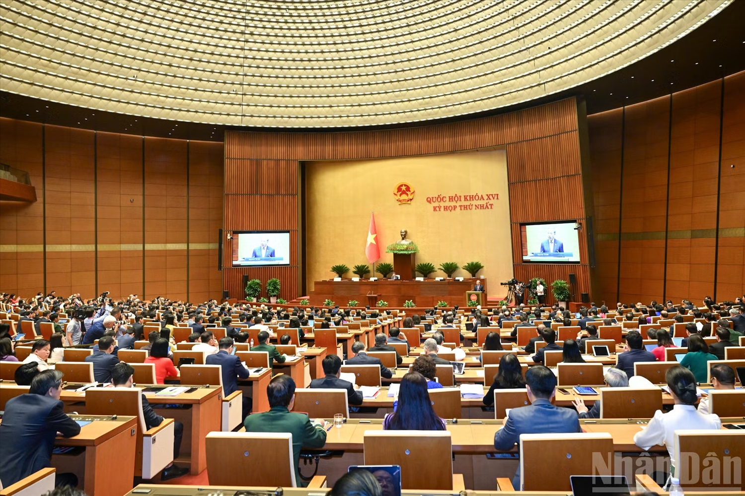 Quang cảnh phiên khai mạc Kỳ họp thứ Nhất, Quốc hội khóa XVI. (Ảnh: LINH NGUYÊN)