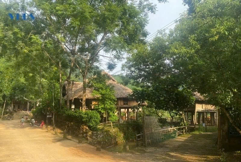 Một góc bản Hang.