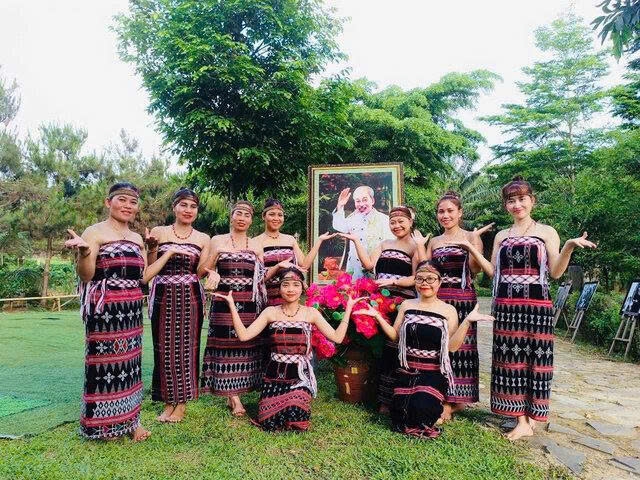 Nhiều hoạt động diễn ra trong tháng 5 với chủ đề ""Bác Hồ trong trái tim đồng bào" tại Làng Văn hóa - Du lịch các dân tộc Việt Nam